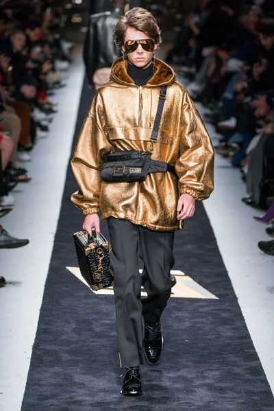 Look 47